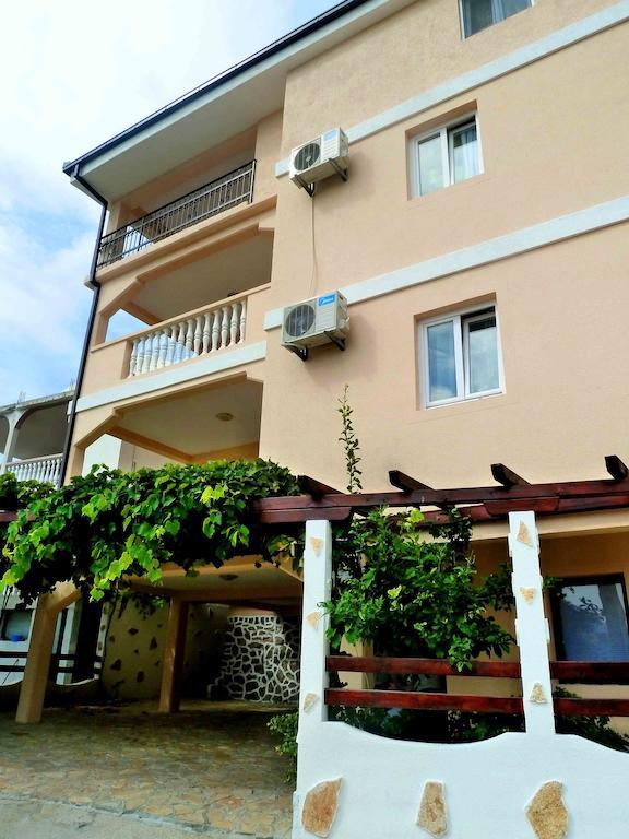 Apartments Papillon Podgorica Buitenkant foto